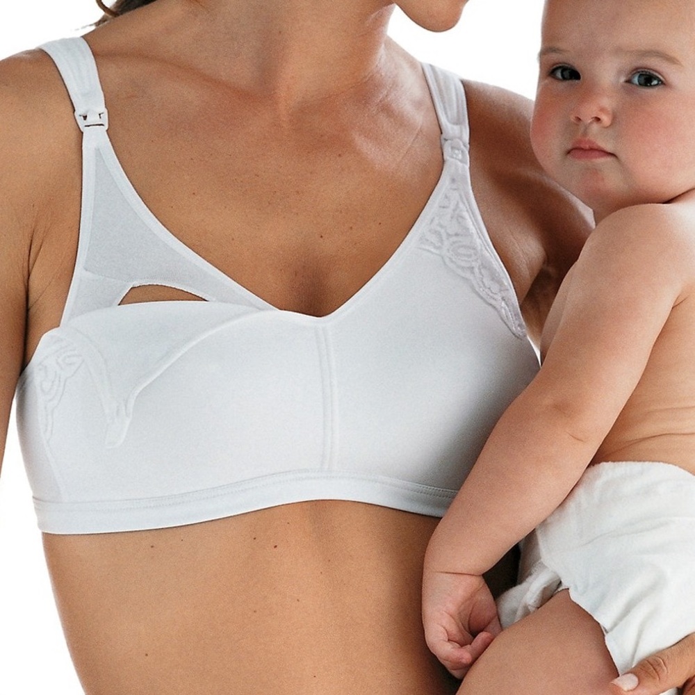 NWOT Playtex Nursing Bra (34B)